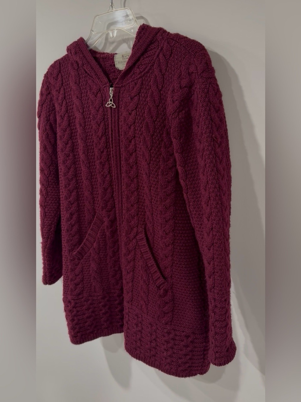 Aran Sweater Market Women's Full Zip Cable Knit Merlot Hooded Coatigan Medium - Picture 5 of 11